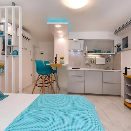Blue Star Apartment Premantura Exterior photo