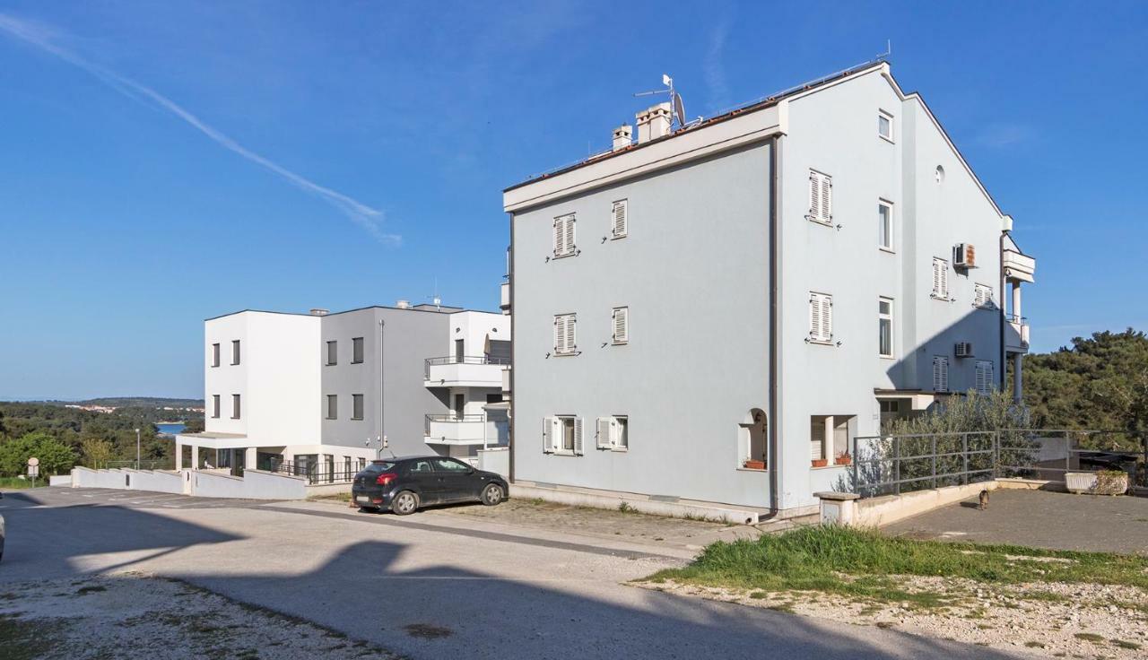 Apartment Blue Star